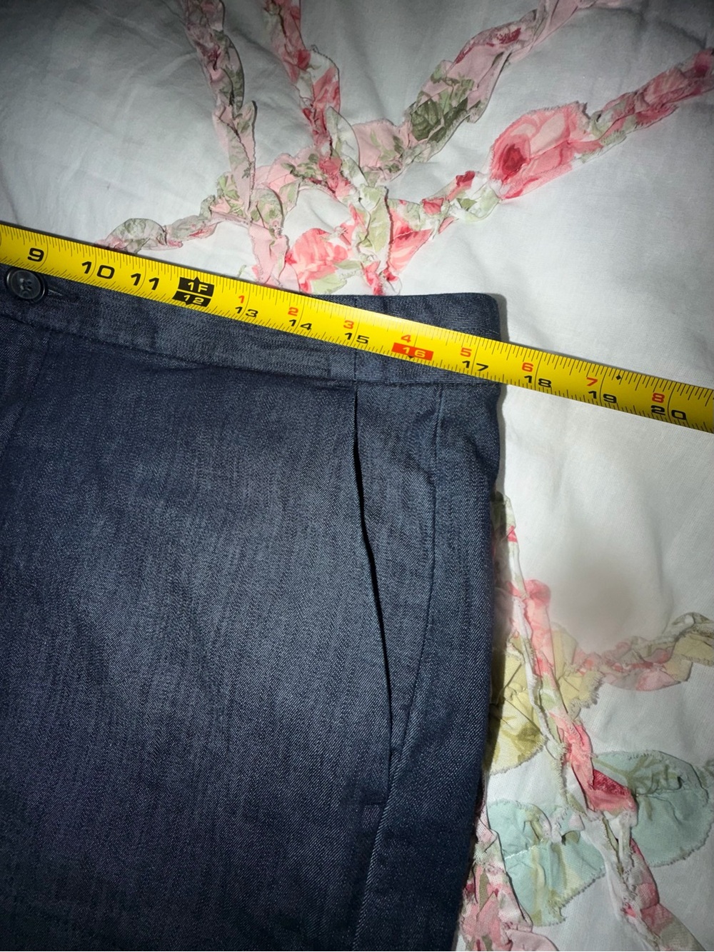 Women’s dark denim cotton Blend Hampton Shorts - Picture 7 of 7